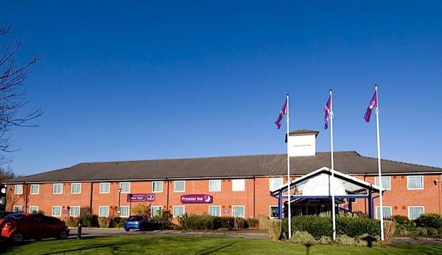 Premier Inn Pontypool Eksteriør bilde
